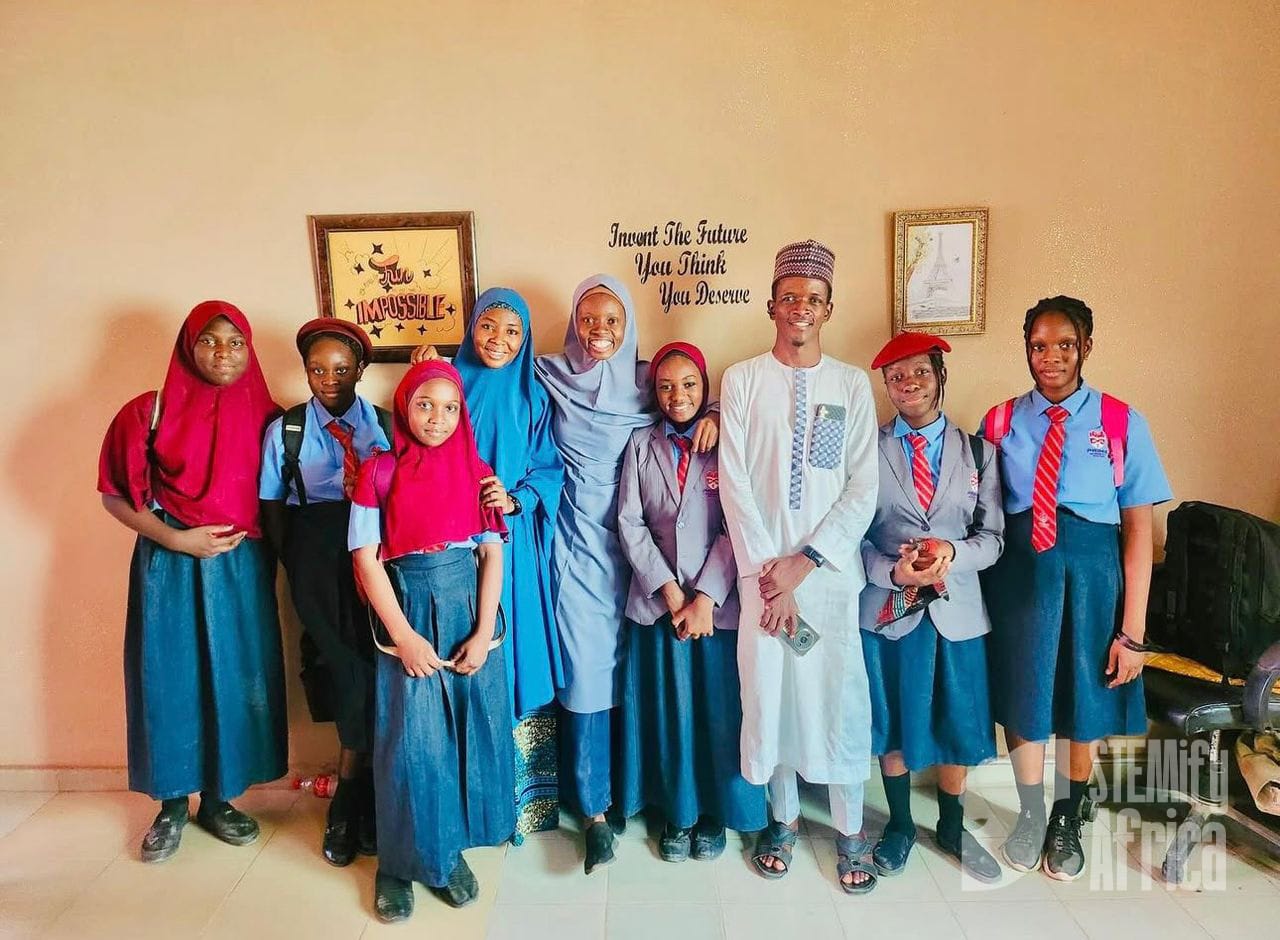 Group photo of students and mentors